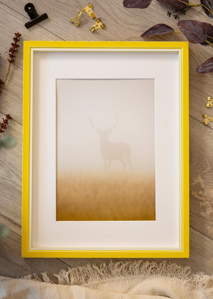 Cadre Diana Jaune 40x50 cm - Passe-partout Blanc 29,7x42 cm (A3)